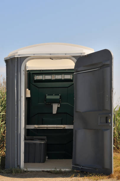 Best Portable restroom trailer rental  in Lakeside, MT
